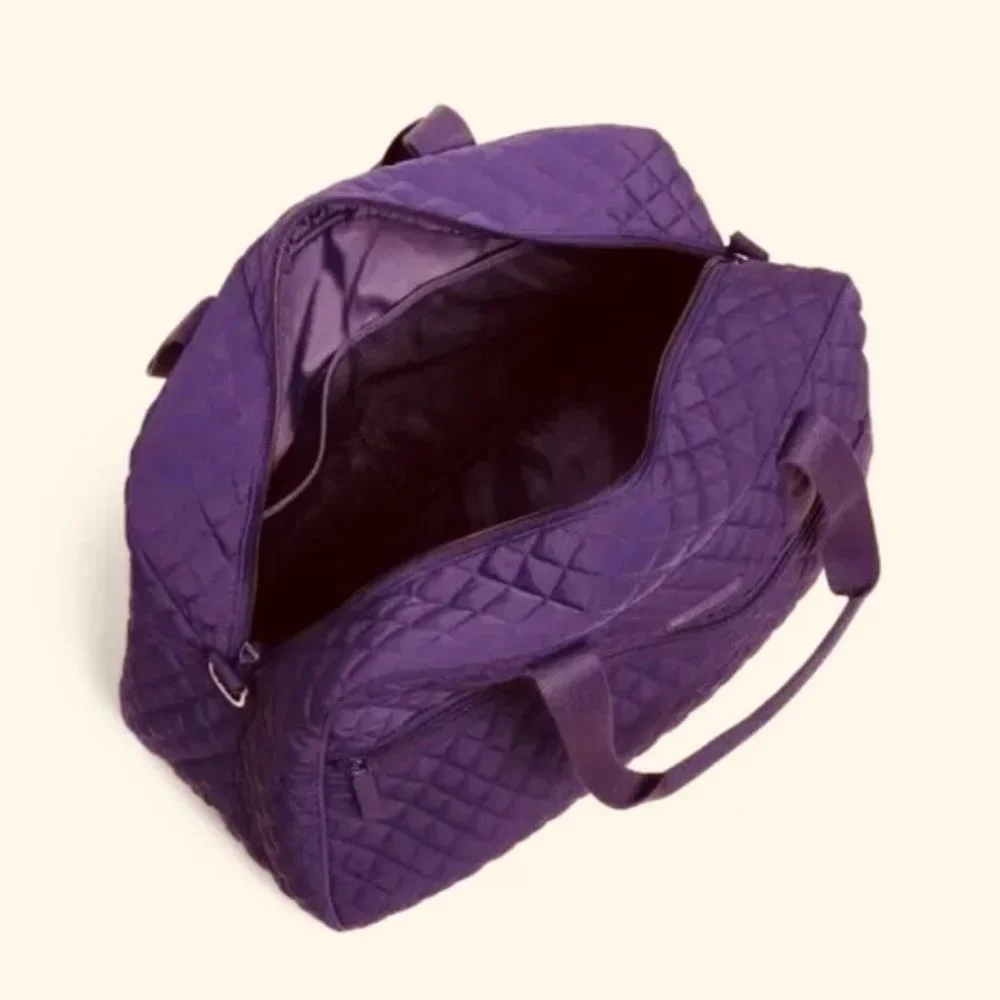 VERA BRADLEY Women's Traveler Bag NWT Size M - Picture 3 of 10